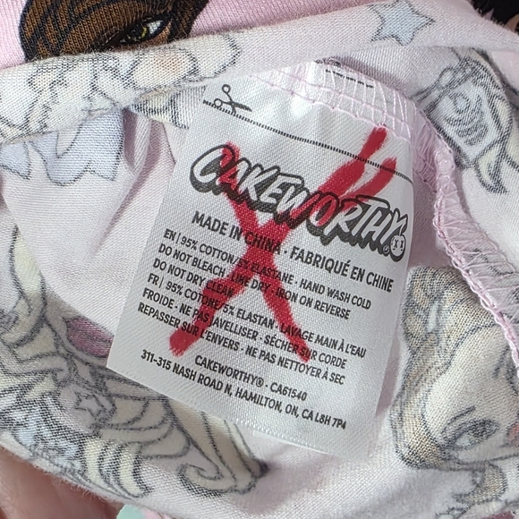 Cakeworthy x Bratz Pink AOP Cropped Pajama Top Size 4XL - Picture 6 of 6